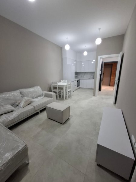 Tirane, jap me qera apartament 1+1 Kati 6, 65 m² 600 € (RRUGA BEDRI KARAPICI PERBALLE AMERIKAN 3)