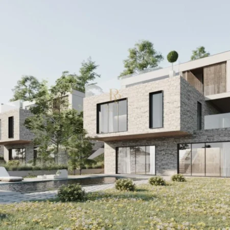 Tirane, shitet Vile 4+1+Ballkon Kati 2, 344 m² 610.000 € (Farke)