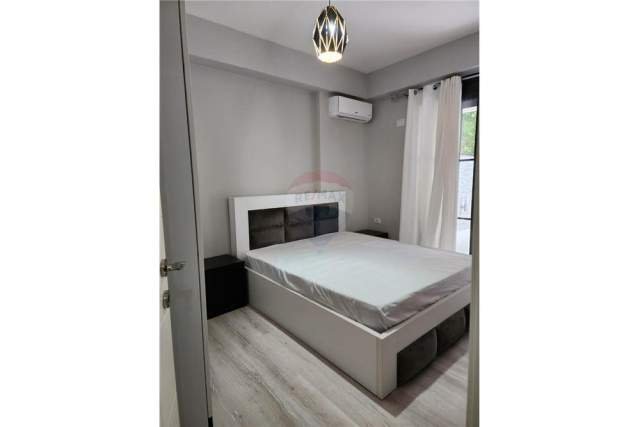 Tirane, jepet me qera apartament 2+1+A Kati 1, 105 m² 600 Euro (Komuna Parisit)