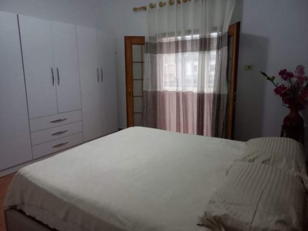 Tirane, jepet me qera apartament 1+1+BLK Kati 2, 75 m² 30.000 Leke (andon frasheri)