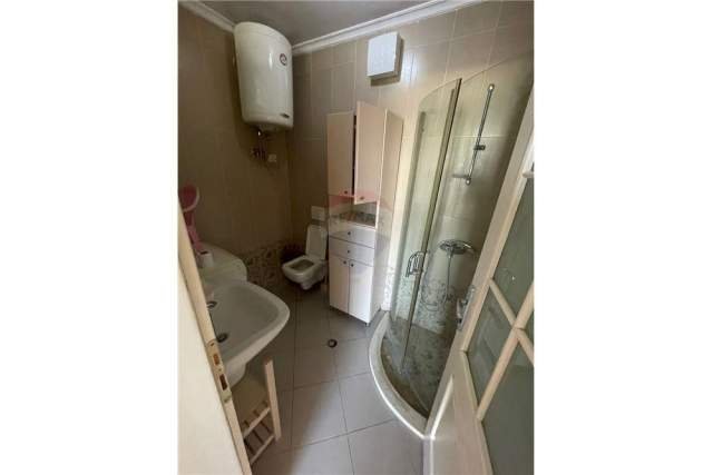 Tirane, jap me qera apartament 550 Euro (21 dhjetori)