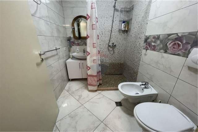 Tirane, jepet me qera apartament 2+1+A+BLK Kati 6, 92 m² 500 Euro (21 Dhjetori)