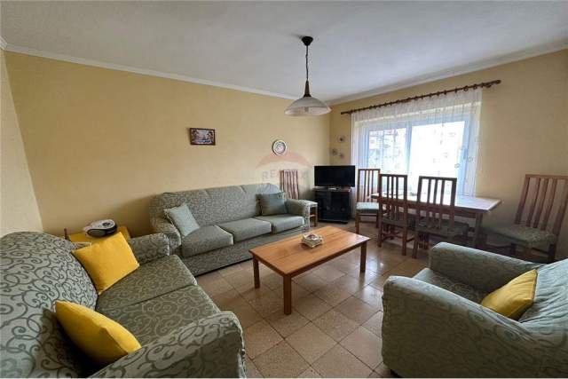 Tirane, jepet me qera apartament 1+1 Kati 4, 55 m² 300 Euro (Ali Demi)