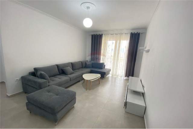 Tirane, jepet me qera apartament 2+1+2+A+BLK Kati 6, 110 m² 400 Euro (Astir)