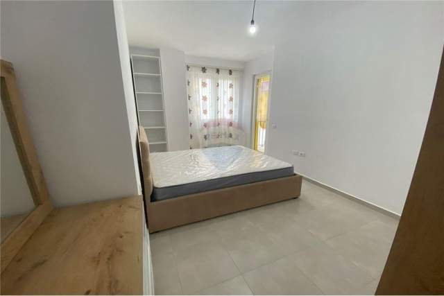 Tirane, jepet me qera apartament 2+1+2+A+BLK Kati 6, 110 m² 400 Euro (Astir)