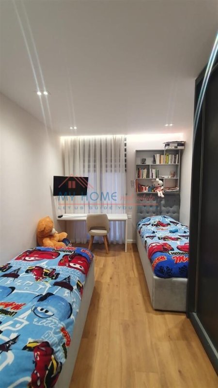 Tirane, jepet me qera apartament 2+1+BLK Kati 6, 102 m² 850 Euro (rruga e dibres)