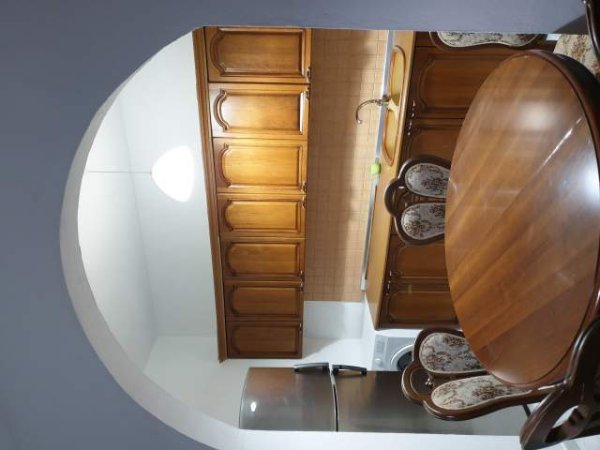 Tirane, jap me qera shtepi 2 Katshe Kati 1, 65 m² 30.000 Leke (Fitnete Rexha)