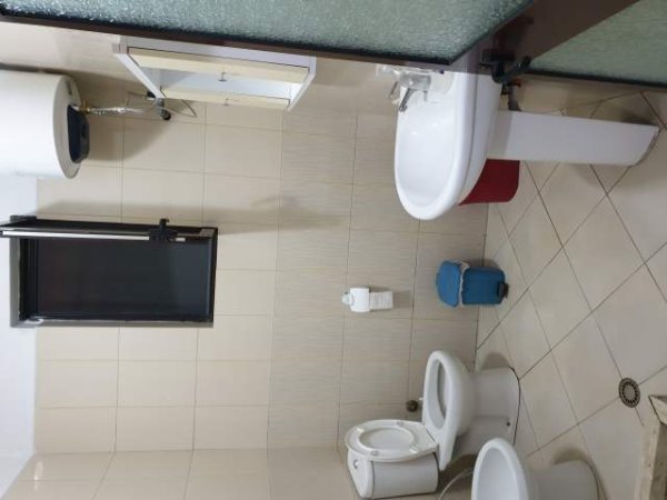 Tirane, jap me qera shtepi 2 Katshe Kati 1, 65 m² 30.000 Leke (Fitnete Rexha)