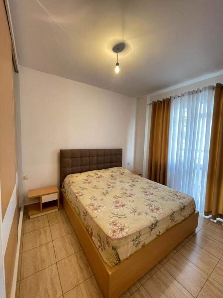 Tirane, jepet me qera apartament 2+1+BLK Kati 3, 85 m² 450 Euro (Eleonora)