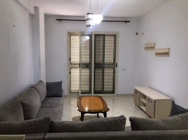 Tirane, jepet me qera apartament 2+1+BLK Kati 1, 90 m² 30.000 Leke (Aleksander Konda)