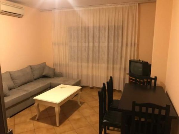 Tirane, jepet me qera apartament 1+1 Kati 5, 60 m² 36.000 Leke (prane Kryqit te Kuq)