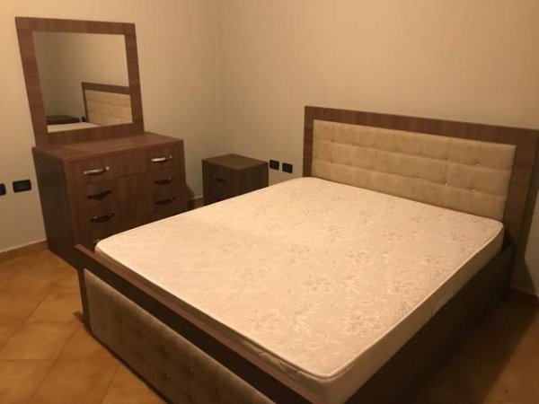 Tirane, jepet me qera apartament 1+1 Kati 5, 60 m² 36.000 Leke (prane Kryqit te Kuq)