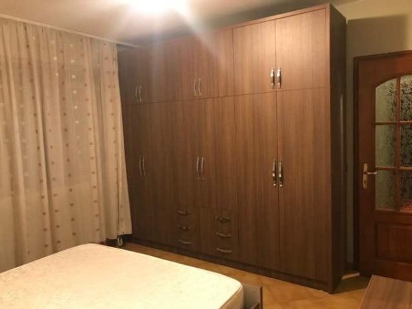 Tirane, jepet me qera apartament 1+1 Kati 5, 60 m² 36.000 Leke (prane Kryqit te Kuq)