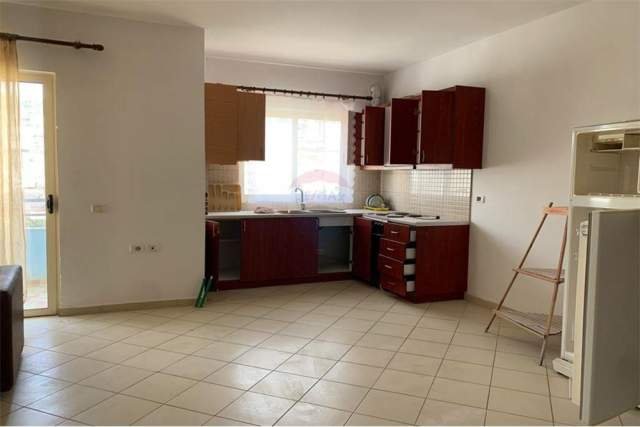 Sarande, shitet apartament 2+1+BLK Kati 5, 100 m² 120.000 Euro (Sarande, Rruga "Mitat Hoxha", 30m nga deti)