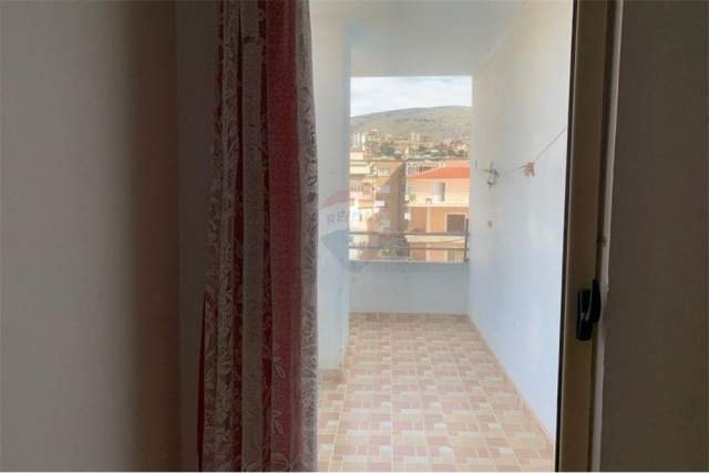 Sarande, shitet apartament 2+1+BLK Kati 5, 100 m² 120.000 Euro (Sarande, Rruga "Mitat Hoxha", 30m nga deti)