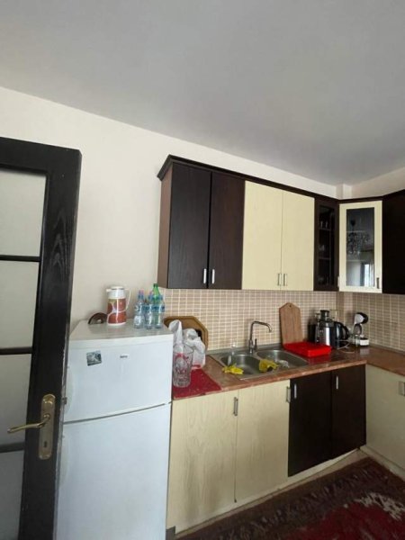 Tirane, jepet me qera apartament 2+1+BLK Kati 2, 90 m² 400 Euro (Rruga e Elbasanit)