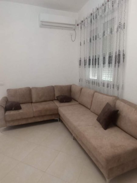 Tirane, jepet me qera Vile 2+1+BLK Kati 1, 68 m² 40.000 Leke (Rruga e Zallit)