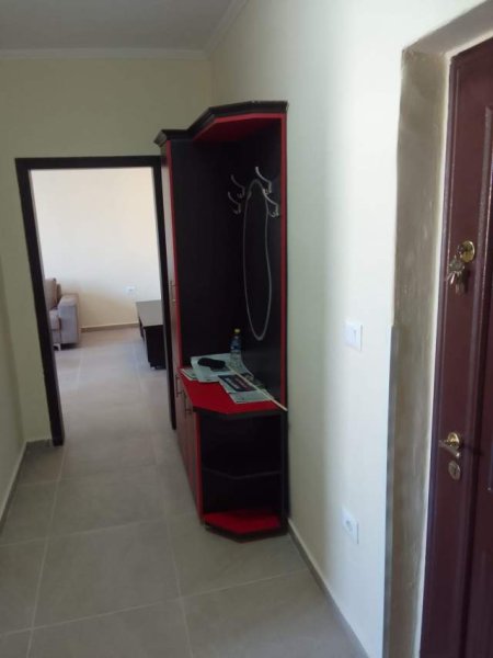Tirane, jepet me qera apartament 1+1 Kati 4, 67 m² 30.000 Leke (rruga Pandi Dardha)