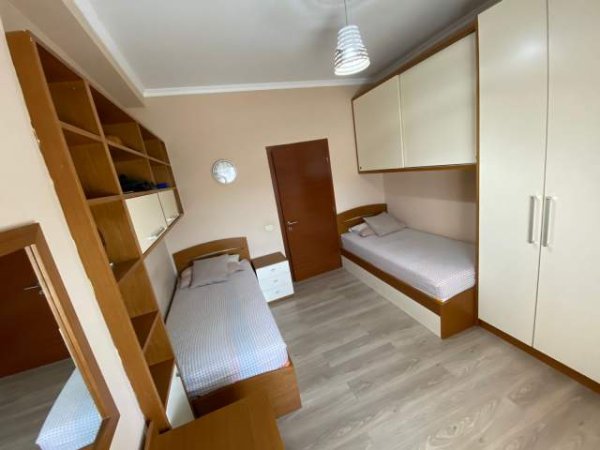 Tirane, shitet apartament 2+1+BLK Kati 4, 116 m² 135.000 Euro (studenti)