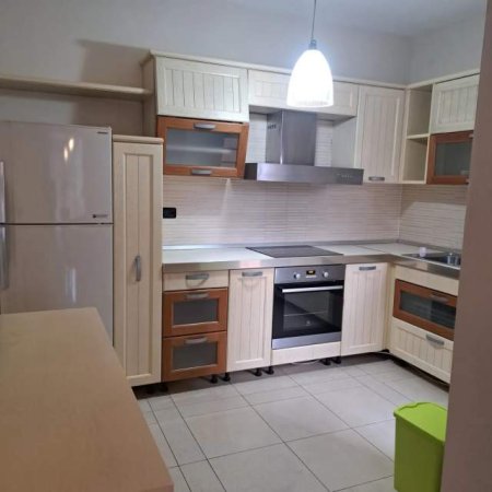 Tirane, jap me qera apartament 2+1+A+BLK Kati 4, 95 m² 650 Euro
