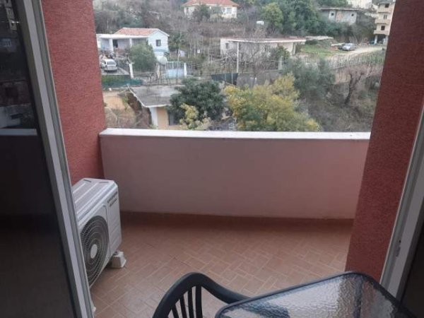Tirane, jepet me qera garsonier 1+1 Kati 6, 40 m² 33.000 Leke