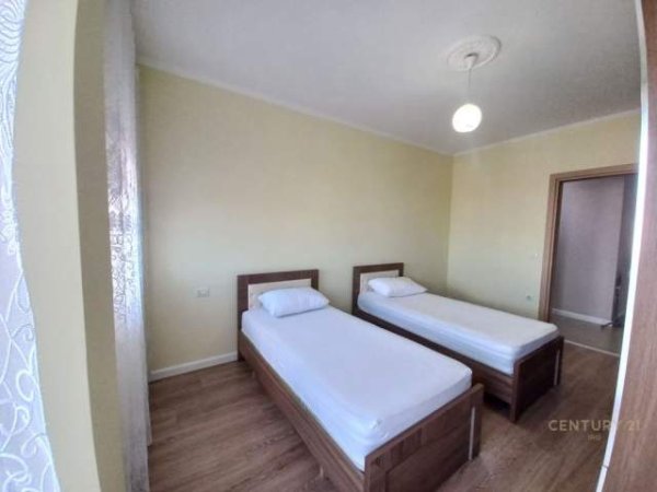 Tirane, jap me qera apartament 2+1 Kati 3, 104 m² 800 Euro
