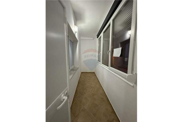 Tirane, jepet me qera apartament 100 m² 400 Euro (rruga e kavajes)