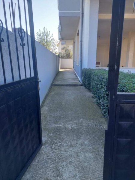 Tirane, jepet me qera Vile 2+1+A+BLK Kati 1, 120 m² 500 Euro