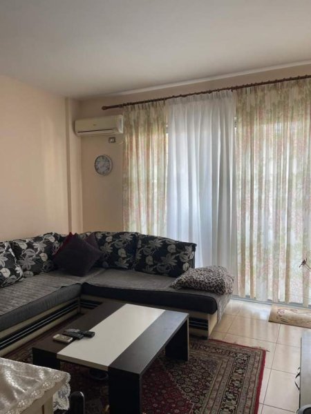 Tirane, jepet me qera apartament 2+1+BLK Kati 2, 80 m² 400 Euro (tek pallati i Brigadave)