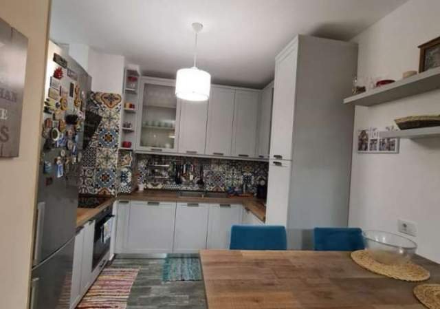Tirane, jepet me qera apartament Kati 2, 90 m² 650 Euro
