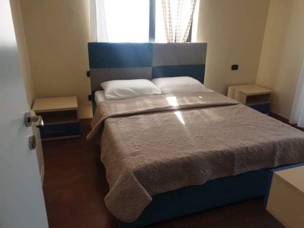 Tirane, jepet me qera apartament 1+1+A Kati 8, 63 m² 650 Euro (Rruga e Dibres)