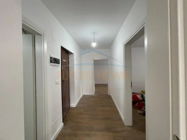 Tirane, shitet apartament 2+1 Kati 2, 96 m² 235.000 € (PAZARI I RI)
