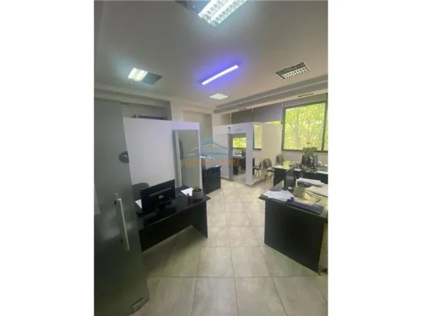 Tirane, shitet ambjent biznesi Kati 1, 47 m² 139.000 € 