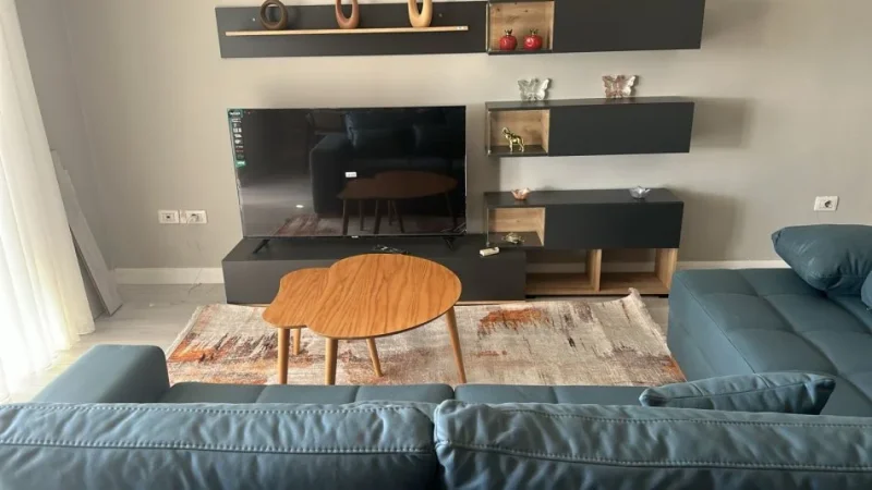 Tirane, jepet me qera apartament 2+1 Kati 7, 80 m² 650 € (Brryli)