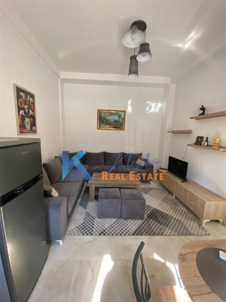 Tirane, jepet me qera apartament 1+1 Kati 0, 45 m² (Rruga e Elbasanit, afer shkolles Osman Myderizi)