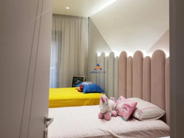 Tirane, shitet apartament 2+1+Ballkon Kati 1, 118 m² 260.000 € (KOMPLEKSI OAZIS ,UNAZA E RE)