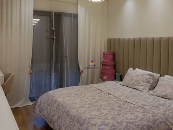 Tirane, shitet apartament 2+1+Ballkon Kati 1, 118 m² 260.000 € (KOMPLEKSI OAZIS ,UNAZA E RE)