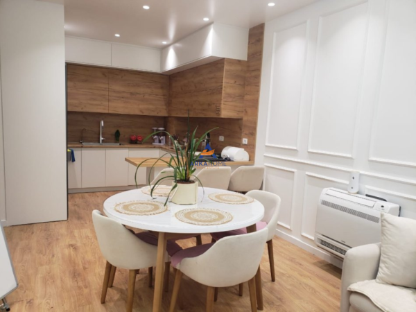 Tirane, shitet apartament 2+1+Ballkon Kati 1, 118 m² 260.000 € (KOMPLEKSI OAZIS ,UNAZA E RE)