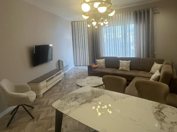 Tirane, shitet apartament 2+1+Ballkon Kati 7, 120 m² 360.000 € (9 KATESHET,QENDER)