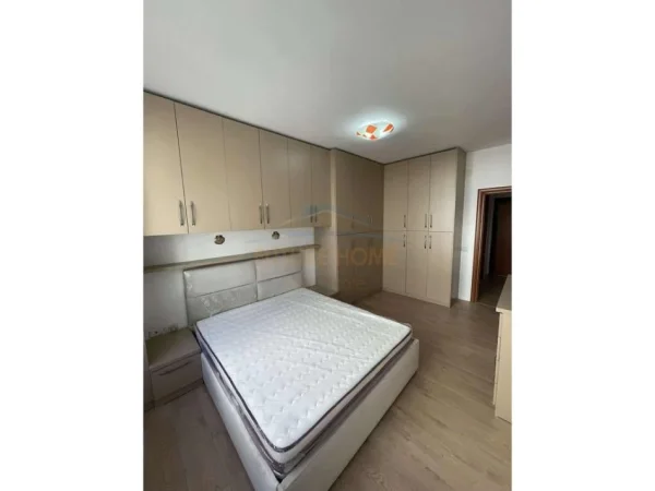 Tirane, jepet me qera apartament 2+1 Kati 2, 91 m² 480 € (KOMPLEKSI FRATARI)   UNA55137