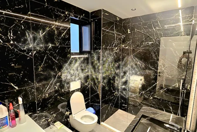 Tirane, jepet me qera apartament 2+1+Ballkon Kati 4, (rruga xhanfize keko)