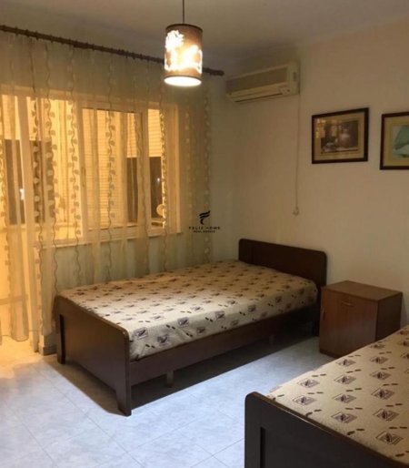 Tirane, jepet me qera apartament 2+1+Ballkon Kati 6, 96 m² 500 € (MINE PEZA)