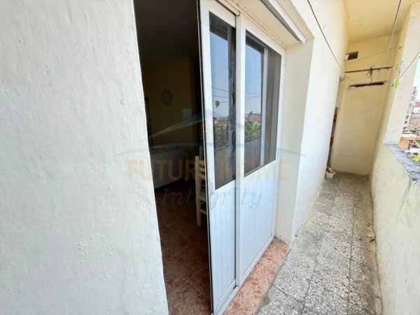 0683487469 Tirane, shitet apartament 1+1 Kati 5, 53 m² 85.000 € (Rruga Myslym Keta , Kombinat)