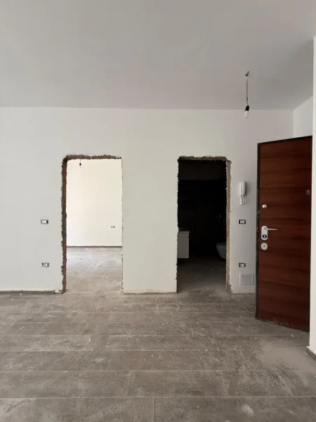 Tirane, jepet me qera apartament 1+1 Kati 3, 70 m² 400 € 