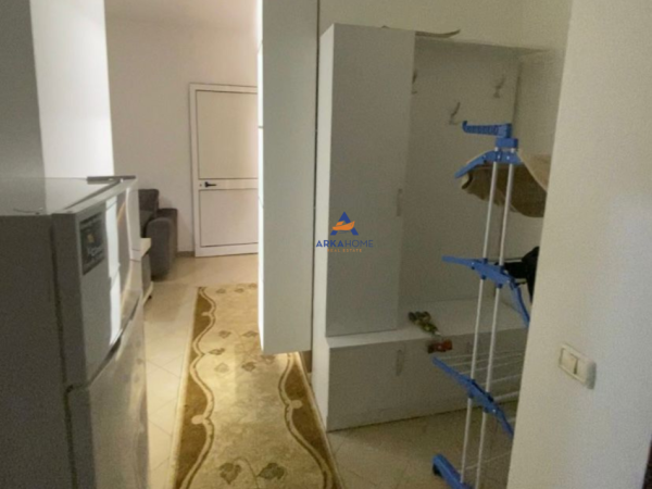 Tirane, jepet me qera apartament 1+1+Ballkon Kati 4, 50 m² 400 € (PALLATET FRATARI,UNAZA E RE)