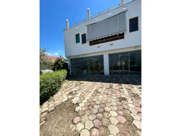 Tirane, jepet me qera ambjent biznesi Kati 0, 920 m² 1.150 € (Rrethrrotullimi I Saukut)