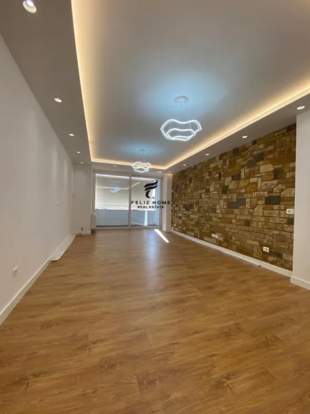 Tirane, jepet me qera zyre Kati 7, 130 m² 2.000 € (BLLOK)