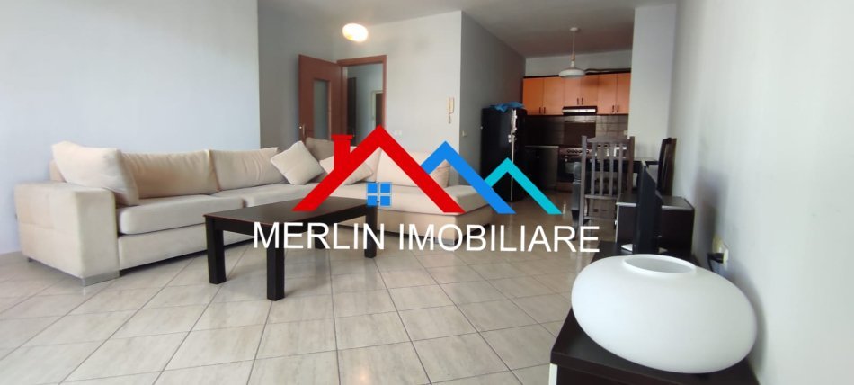 Tirane, jepet me qera apartament 1+1+Ballkon Kati 6, 74 m² 560 € (SELVIA)