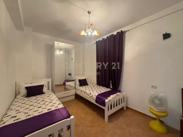 Tirane, shitet apartament 2+1+Ballkon Kati 1, 125 m² 260.000 € 