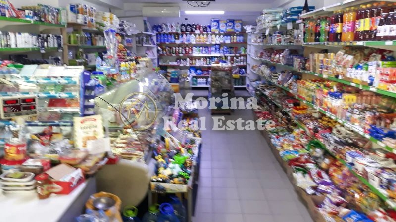 Tirane, jepet me qera ambjent biznesi Kati 1, 80 m² 600 € (Porcelan)